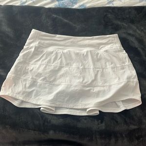 White lulu lemon short pace rival mid-rise skirt